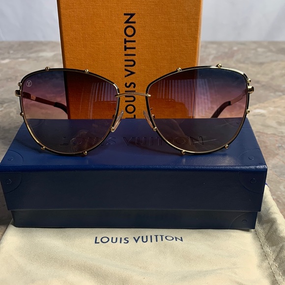 Louis Vuitton Accessories - ❤️❤️SOLD❤️❤️Louis Vuitton sunglasses